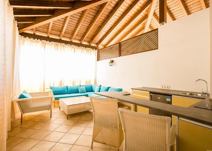 A 4 Floors House With A Large Capacity Los Cristianos (Tenerife)