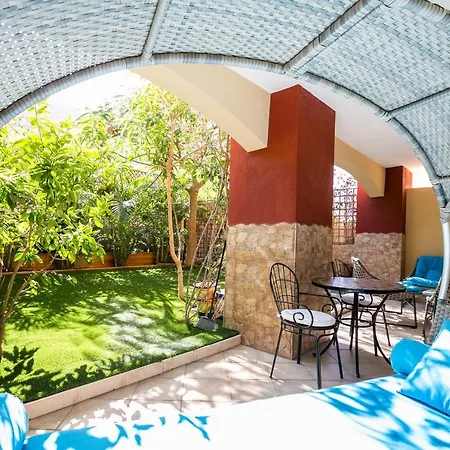 A 4 Floors House With A Large Capacity