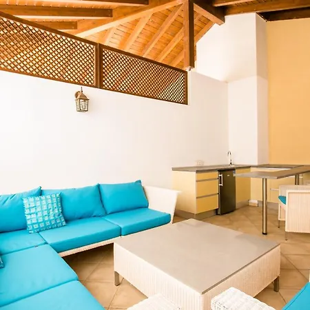 A 4 Floors House With A Large Capacity * Los Cristianos (Tenerife)